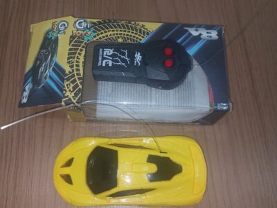 Carrinho de controle remoto