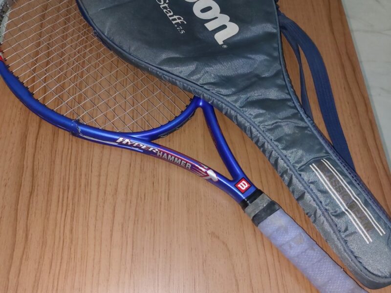 Raquete de tênis wilson